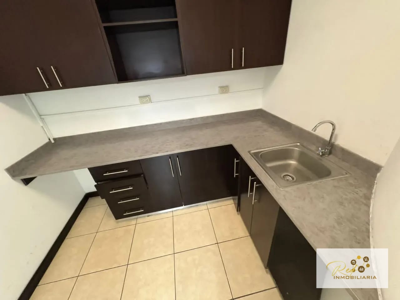 🏢 Oficina en Venta – Dubai Center, Zona 10 — Oficina en Venta en Dubai Center, Zona 10, Guatemala, Ciudad — foto 6 de 11