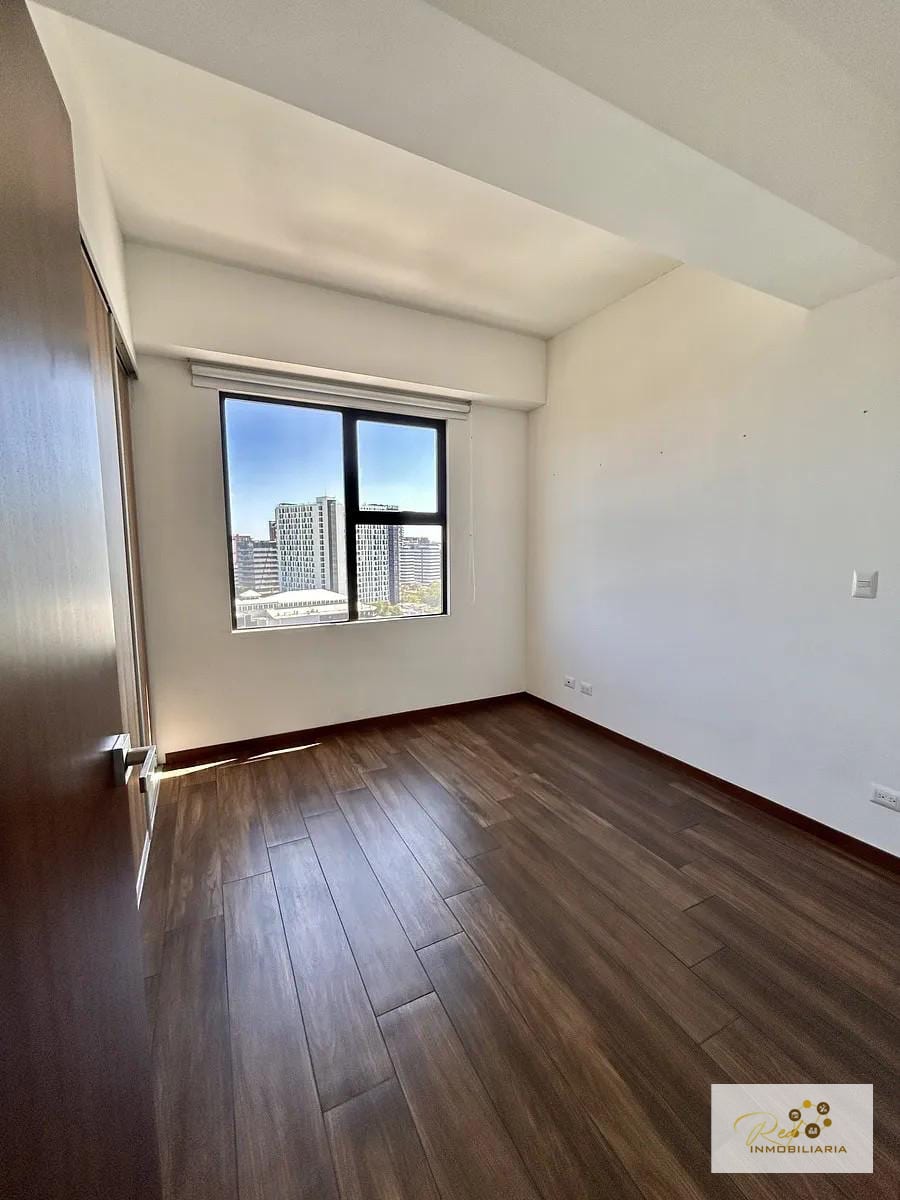 🏙️✨ Penthouse en Venta | Exclusividad, comodidad y ubicación privilegiada — Apartamento en Venta en Zona 10, Guatemala, Ciudad — foto 4 de 11