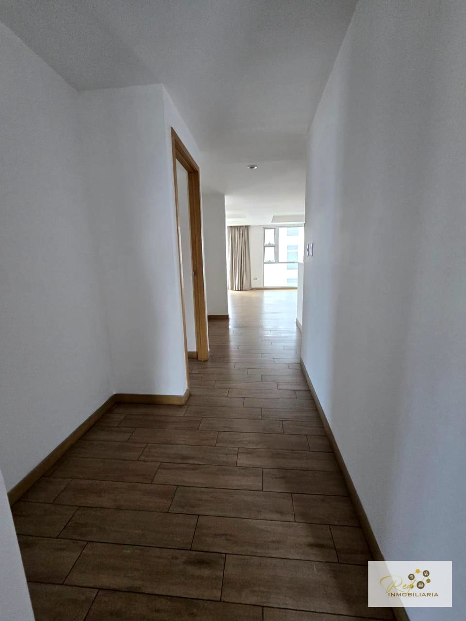 🏢 APARTAMENTO EN RENTA | EDIFICIO CITYHAUS — Apartamento en Alquiler en Zona 10, Guatemala, Ciudad — foto 4 de 11