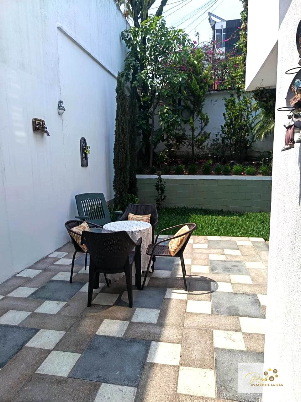 VENTA DE PROPIEDAD EXCLUSIVA EN SAN CRISTOBAL, ZONA 8 DE MIXCO — Casa en Venta en Zona 8 Mixco, Guatemala, Ciudad — foto 12 de 12