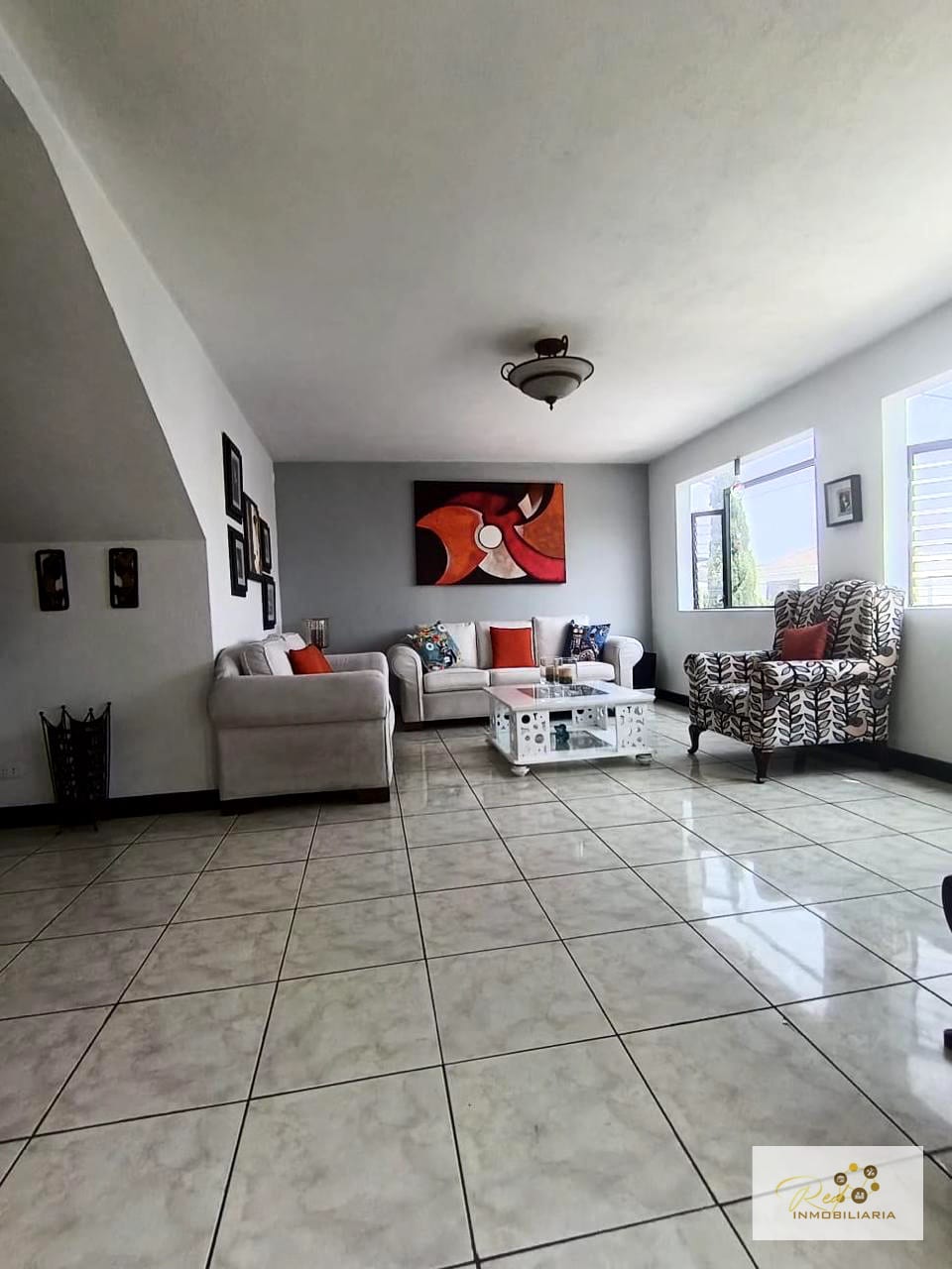 VENTA DE PROPIEDAD EXCLUSIVA EN SAN CRISTOBAL, ZONA 8 DE MIXCO — Casa en Venta en Zona 8 Mixco, Guatemala, Ciudad — foto 9 de 12