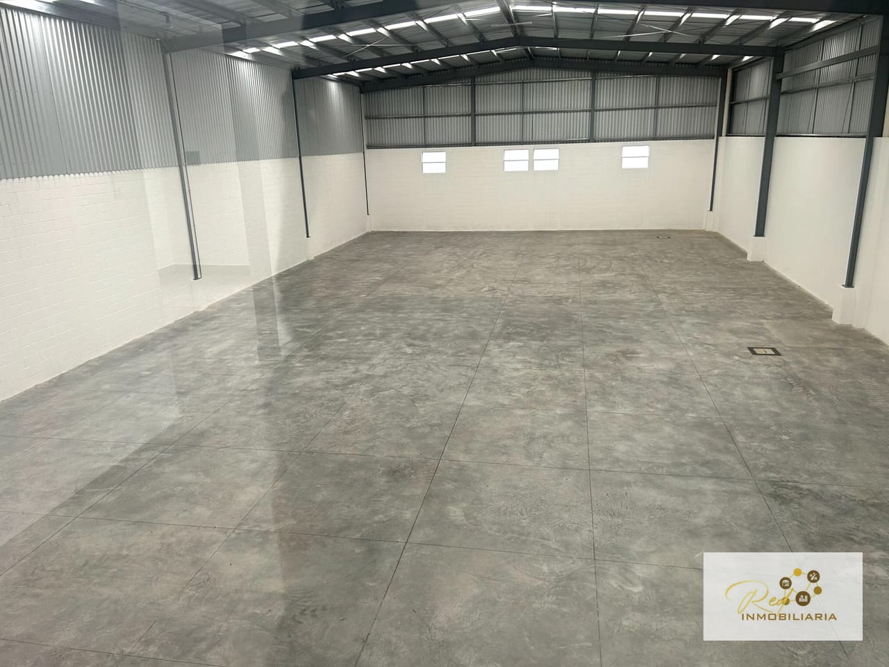 🏢 BODEGA EN ALQUILER | Tunas 8 — El Naranjo — Bodega / Ofibodega en Alquiler en Zona 4, Guatemala, Ciudad — foto 2 de 14