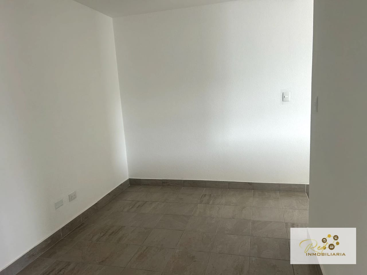 🏢 BODEGA EN ALQUILER | Tunas 8 — El Naranjo — Bodega / Ofibodega en Alquiler en Zona 4, Guatemala, Ciudad — foto 11 de 14