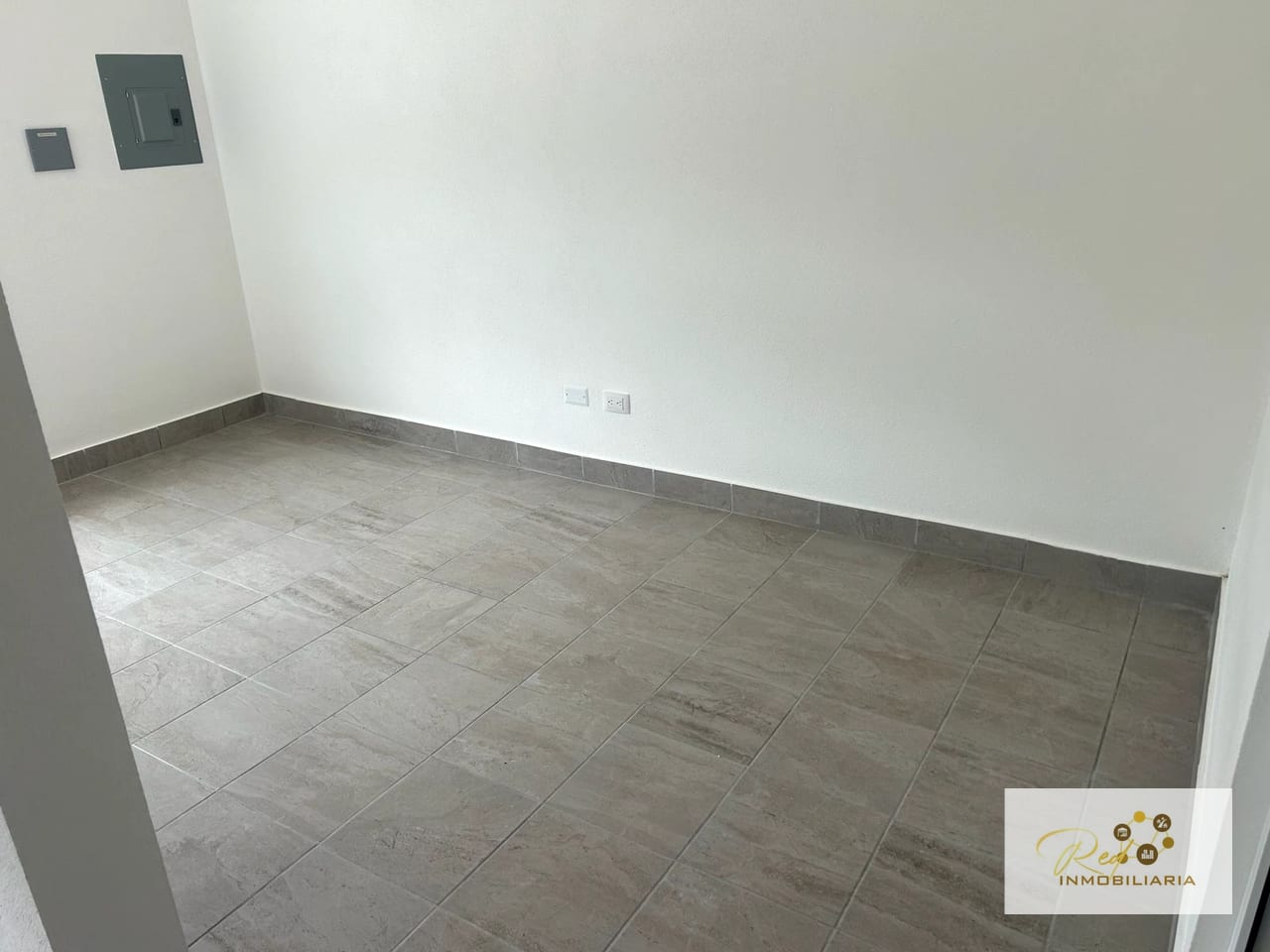 🏢 BODEGA EN ALQUILER | Tunas 8 — El Naranjo — Bodega / Ofibodega en Alquiler en Zona 4, Guatemala, Ciudad — foto 12 de 14