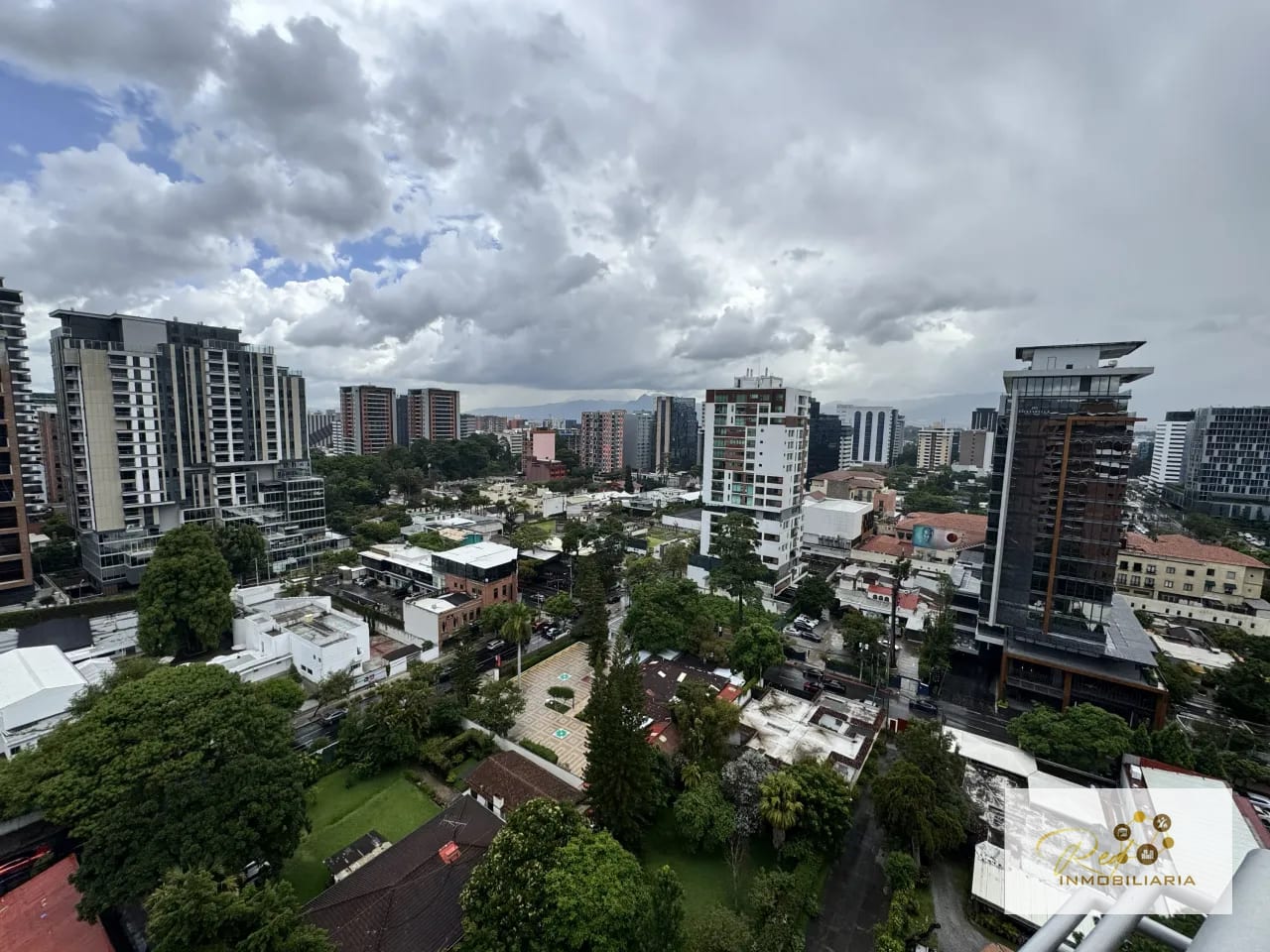 Venta Apartamento de Lujo, Edificio Santa María, Zona 10, Guatemala — Apartamento en Venta en Santa María, Zona 10, Guatemala, Ciudad — foto 2 de 15