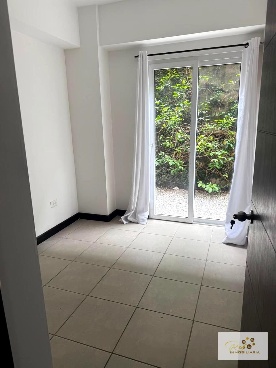 🏠 SE VENDE – Apartamento en Hexa Cañada 16, Zona 16 (camino al Pulte) — Apartamento en Venta en Zona 16, Guatemala, Ciudad — foto 3 de 14