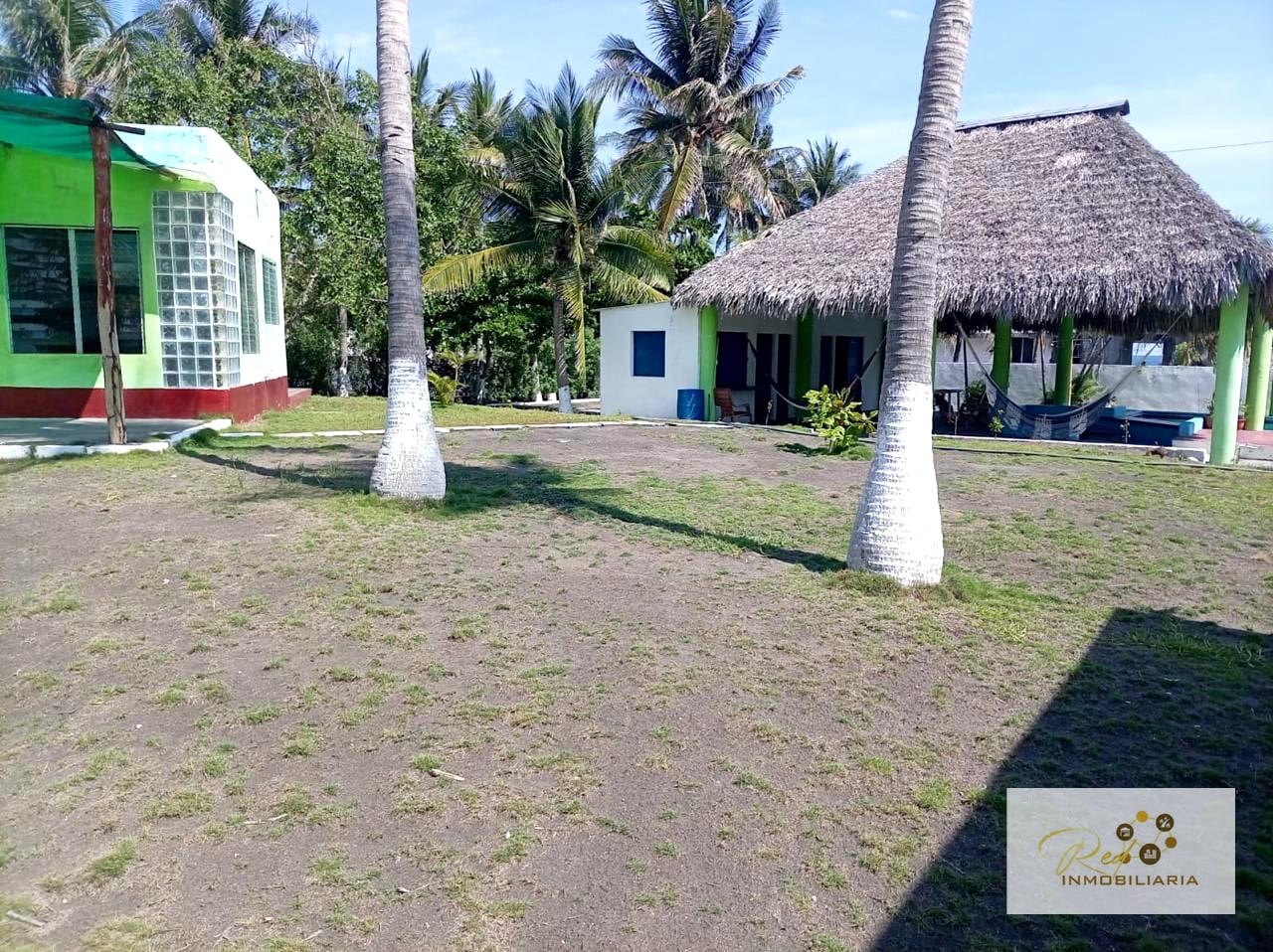 🏖️ Terreno con dos bungalows en venta — Aldea El Pumpo, Km 144 a 3 Km de Monterrico — Terreno en Venta en Monterrico, Santa Rosa — foto 2 de 14