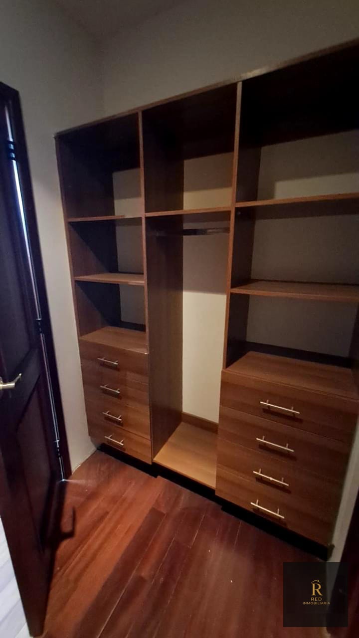 🏢 Renta de amplio apartamento — Edificio Oakland, Zona 10 — Apartamento en Alquiler en Zona 10, Guatemala, Ciudad — foto 14 de 17
