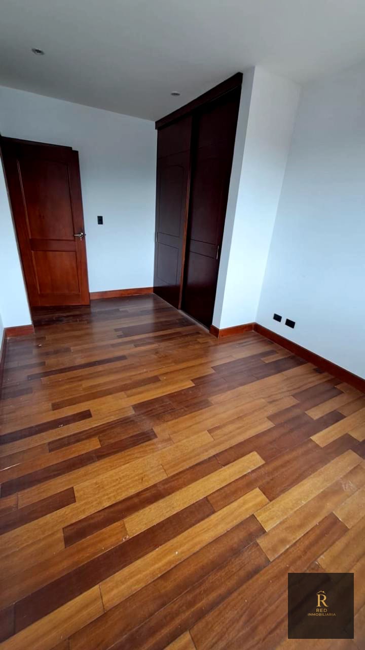 🏢 Renta de amplio apartamento — Edificio Oakland, Zona 10 — Apartamento en Alquiler en Zona 10, Guatemala, Ciudad — foto 5 de 17