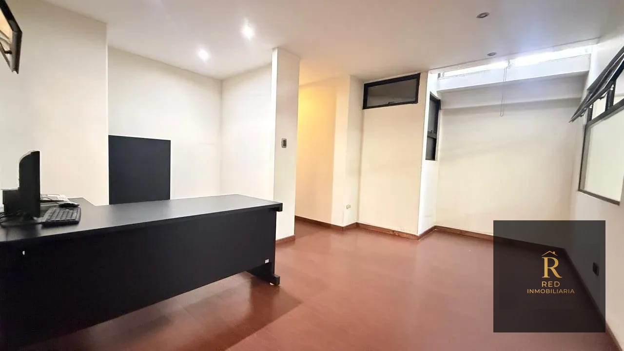 🏢 Oficina en alquiler — Zona 9, Edificio Reformador (Avenida Reforma) — Oficina en Alquiler en Zona 9, Guatemala, Ciudad — foto 5 de 7
