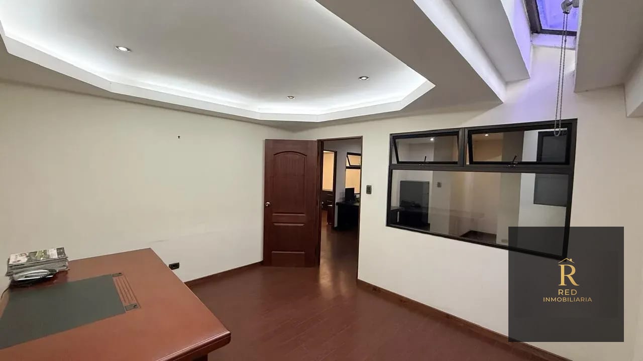 🏢 Oficina en alquiler — Zona 9, Edificio Reformador (Avenida Reforma) — Oficina en Alquiler en Zona 9, Guatemala, Ciudad — foto 1 de 7