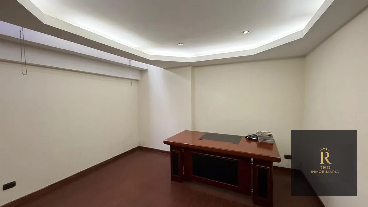 🏢 Oficina en alquiler — Zona 9, Edificio Reformador (Avenida Reforma) — Oficina en Alquiler en Zona 9, Guatemala, Ciudad — foto 4 de 7