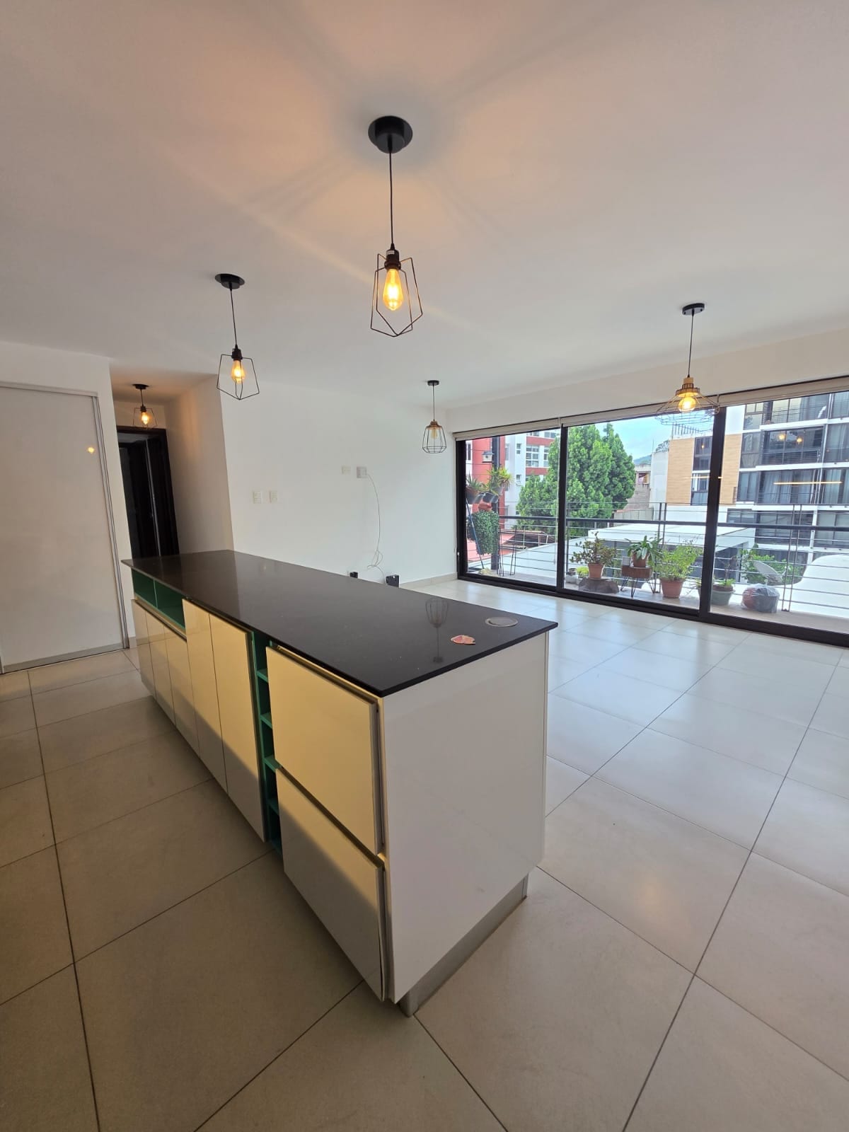 BE14 / APARTAMENTO EN RENTA DE 3 HABITACIONES — Apartamento en Alquiler en Be14, Zona 14, Guatemala, Ciudad — foto 1 de 11