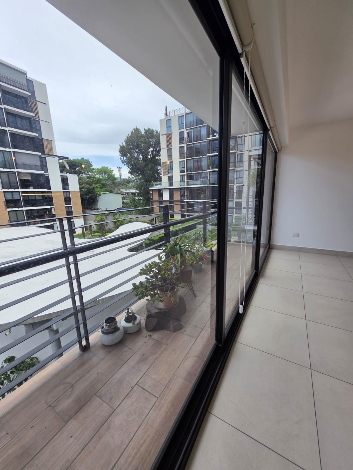 BE14 / APARTAMENTO EN RENTA DE 3 HABITACIONES — Apartamento en Alquiler en Be14, Zona 14, Guatemala, Ciudad — foto 4 de 11