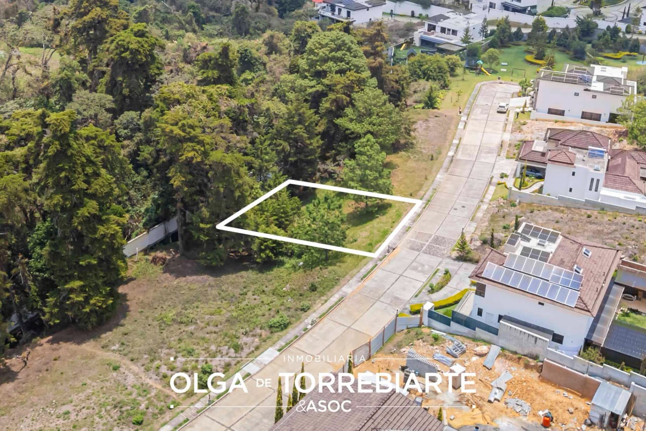 Terreno en Condominio Lomas de San Isidro, Clúster El Cortijo — Terreno en Venta en Lomas de San Isidro, Zona 16, Guatemala, Ciudad — foto 1 de 3