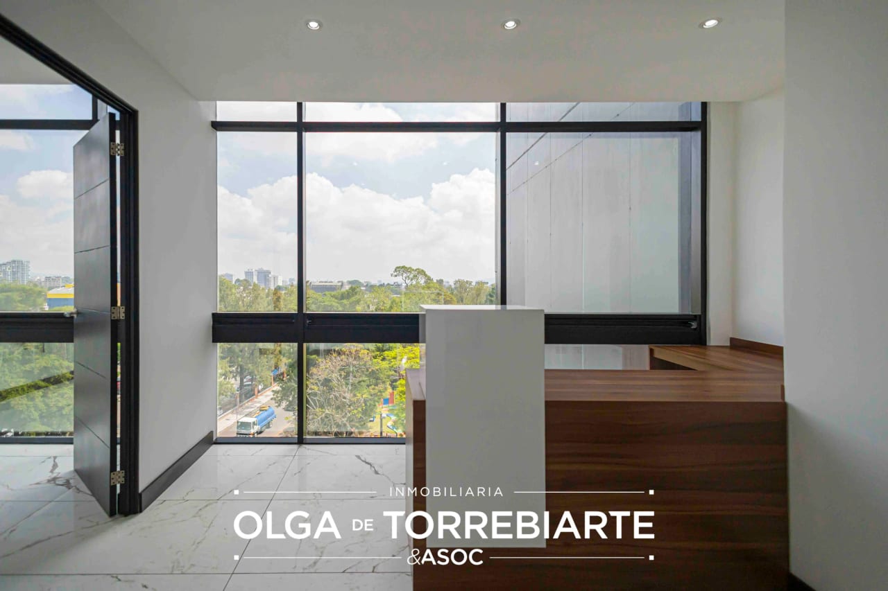 Clínica en Renovati, Zona 10 — Clínica en Alquiler en Renovati, Zona 10, Guatemala, Ciudad — foto 2 de 5