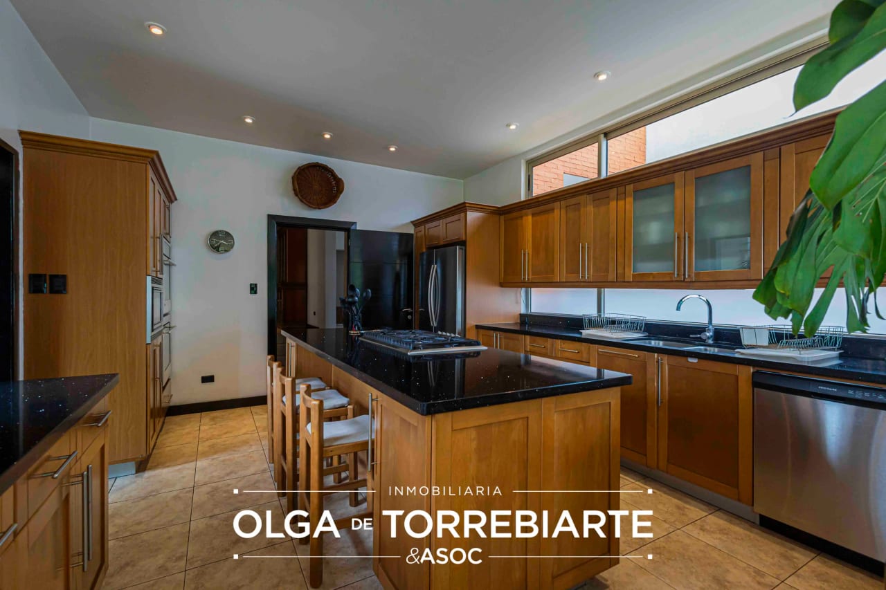 Casa en Condominio Monticello — Casa en Venta en Residencial Puerta Parada, Carretera a El Salvador, Guatemala, Ciudad — foto 12 de 17