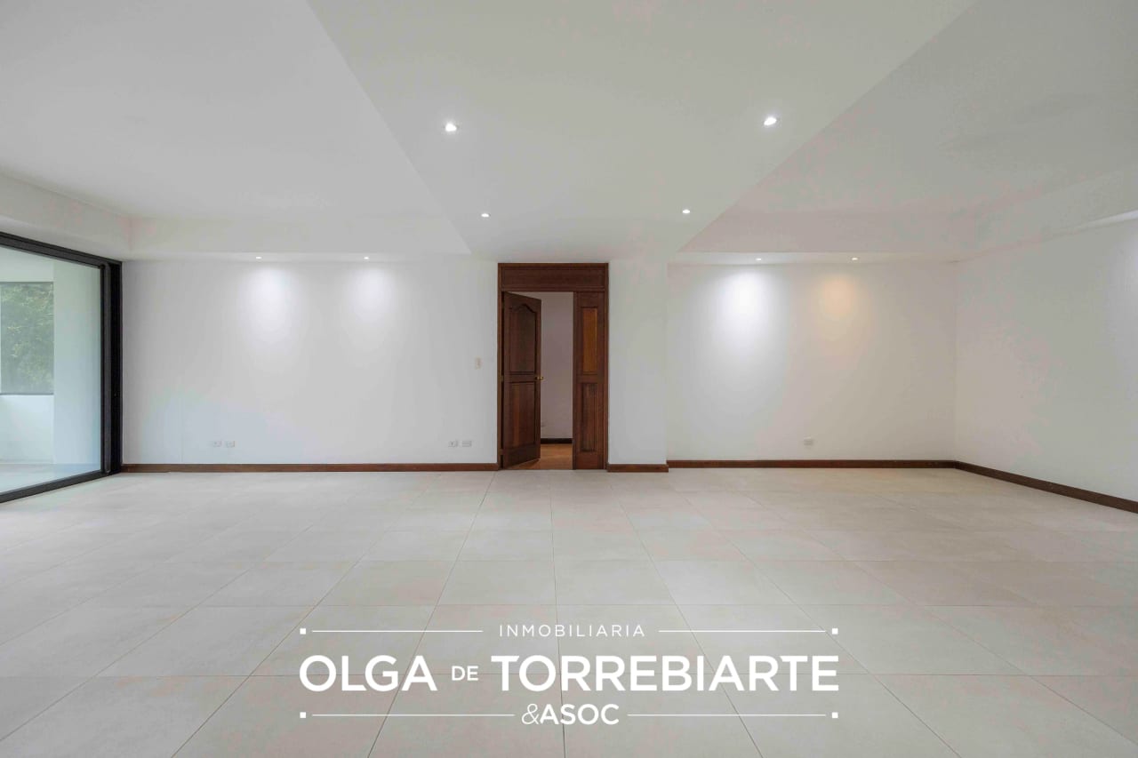 Apartamento en Altos de Torreliana, Carretera a El Salvador — Apartamento en Alquiler en Altos de Torreliana, Carretera a El Salvador, Guatemala, Ciudad — foto 1 de 16