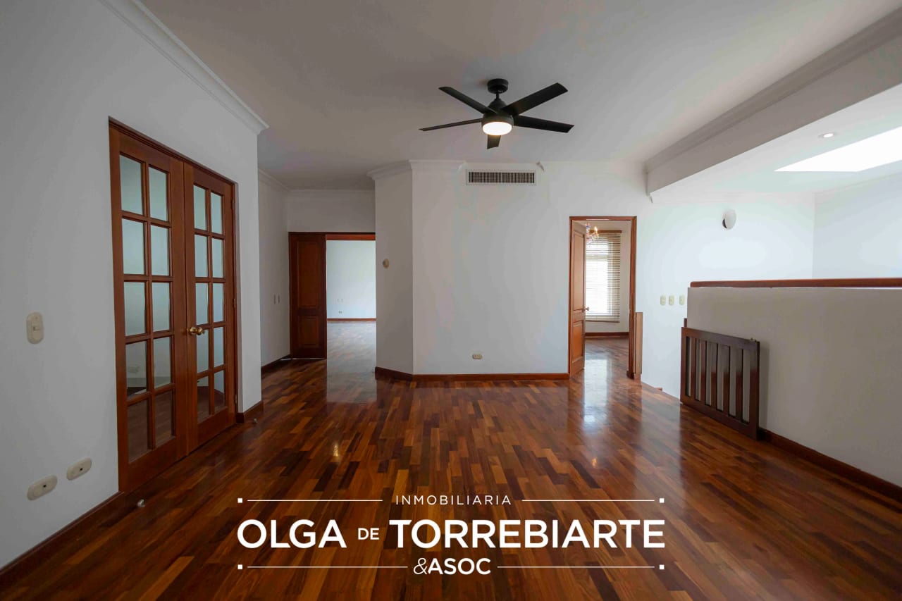 Casa en Condominio Portal del Cortijo, Zona 10 — Casa en Alquiler en Zona 10, Guatemala, Ciudad — foto 15 de 17