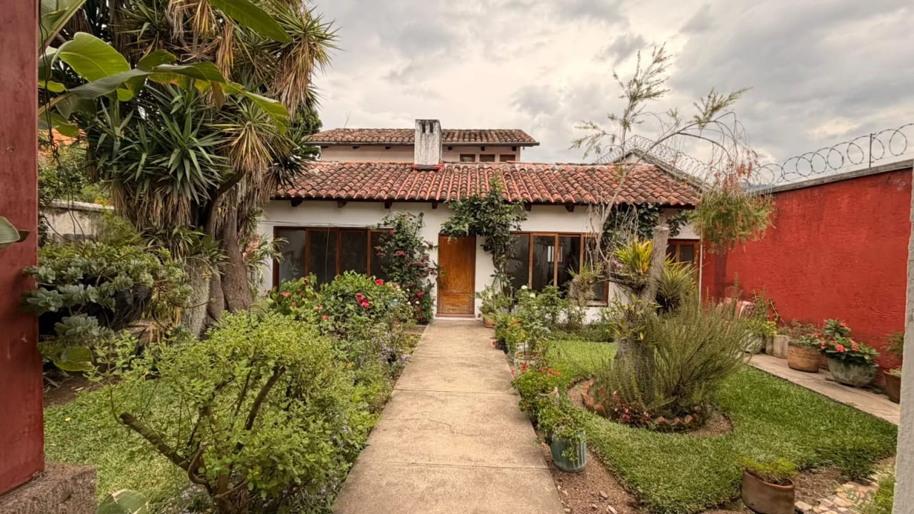Casa en Antigua Guatemala — Casa en Venta en Dentro del Casco, Antigua, Sacatepéquez — foto 1 de 5