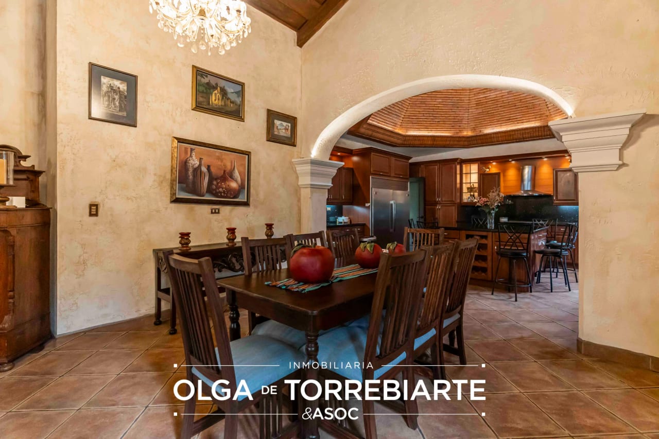 Casa amueblada en Condominio Hacienda San Jerónimo — Casa en Venta en Antigua, Sacatepéquez — foto 5 de 17