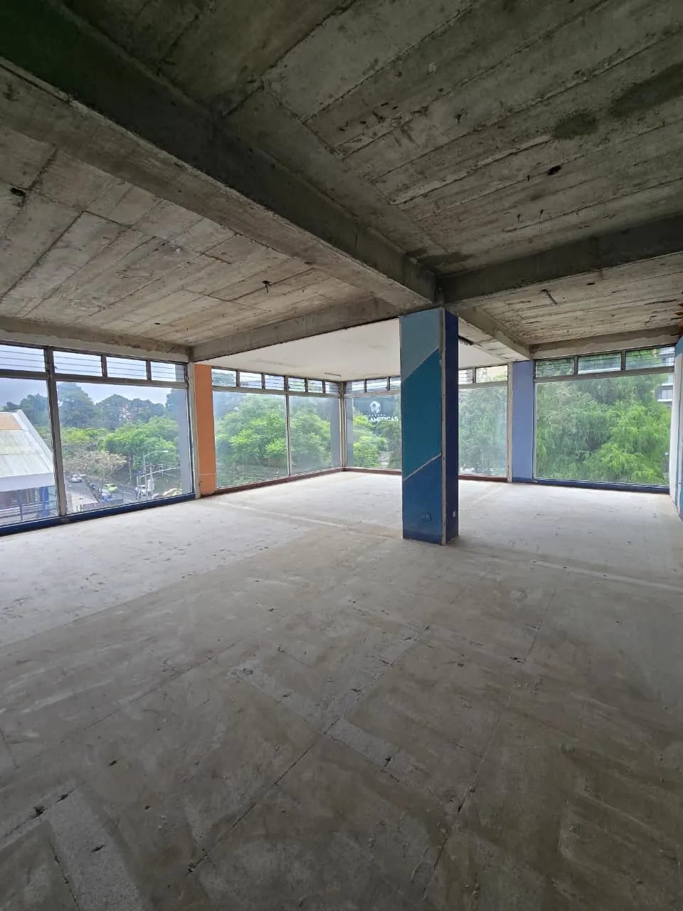 Se Alquila Oficinas y Locales Ave. Las Américas, Zona 13. — Oficina en Alquiler en Zona 13, Guatemala, Ciudad — foto 10 de 16