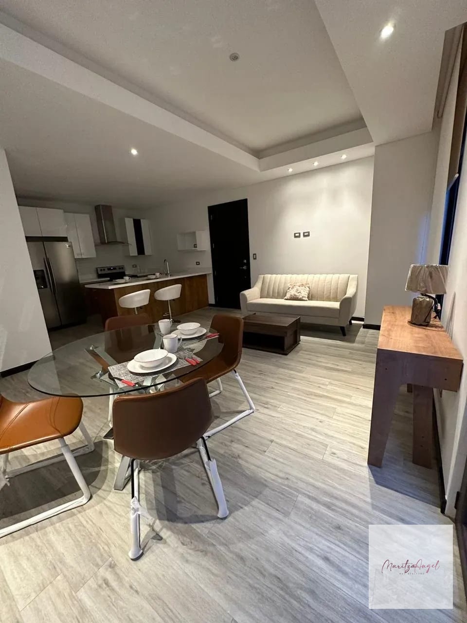 RENTA DE APARTAMENTO AMUEBLADO EN LIRIOS DE CAYALA ZONA 16 — Apartamento en Alquiler en Lirios de Cayalá II, Zona 16, Guatemala, Ciudad — foto 5 de 9