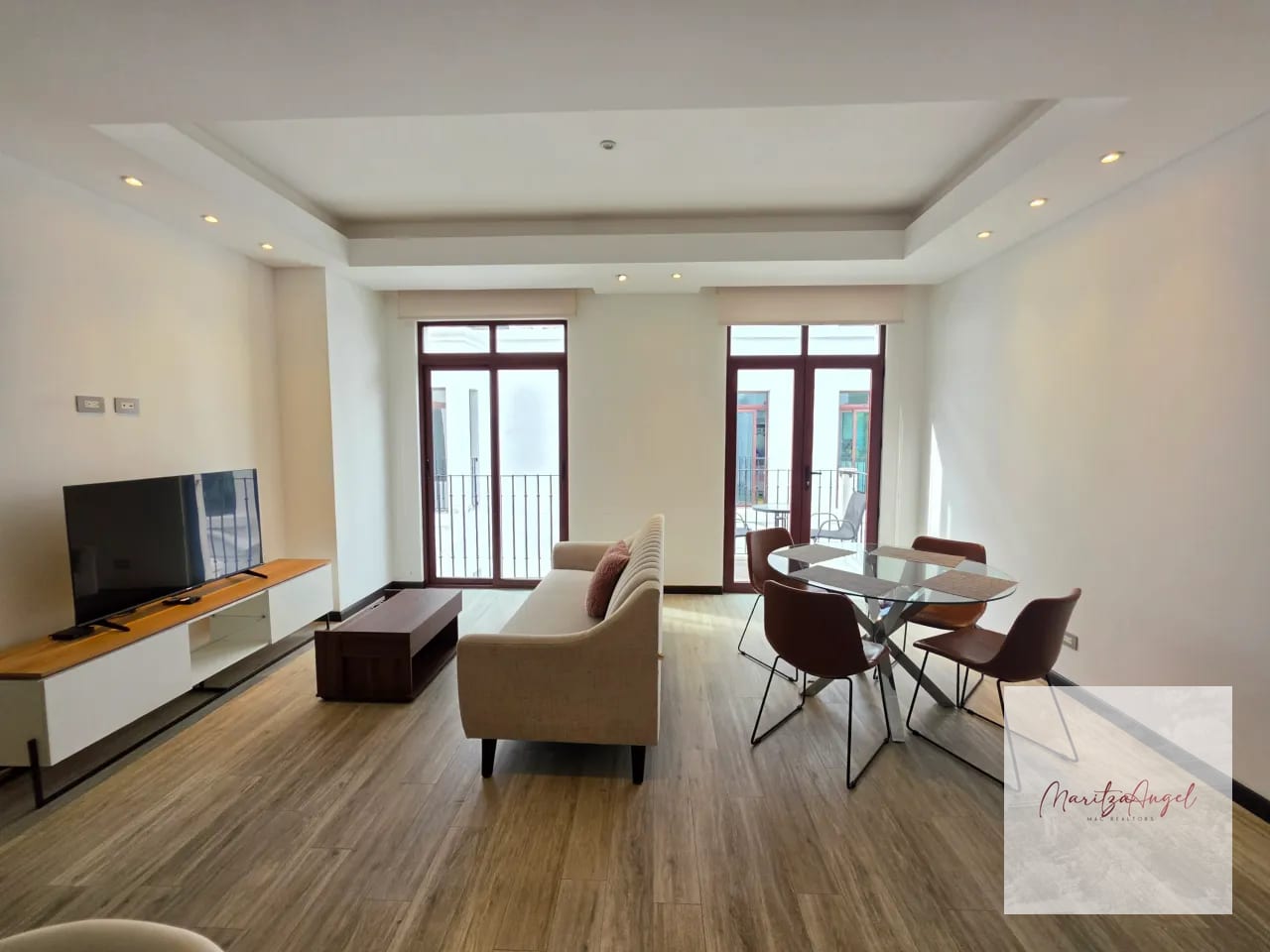 Alquiler de Apartamento Amueblado en Zona 16 — Apartamento en Alquiler en Lirios de Cayalá II, Zona 16, Guatemala, Ciudad — foto 4 de 10