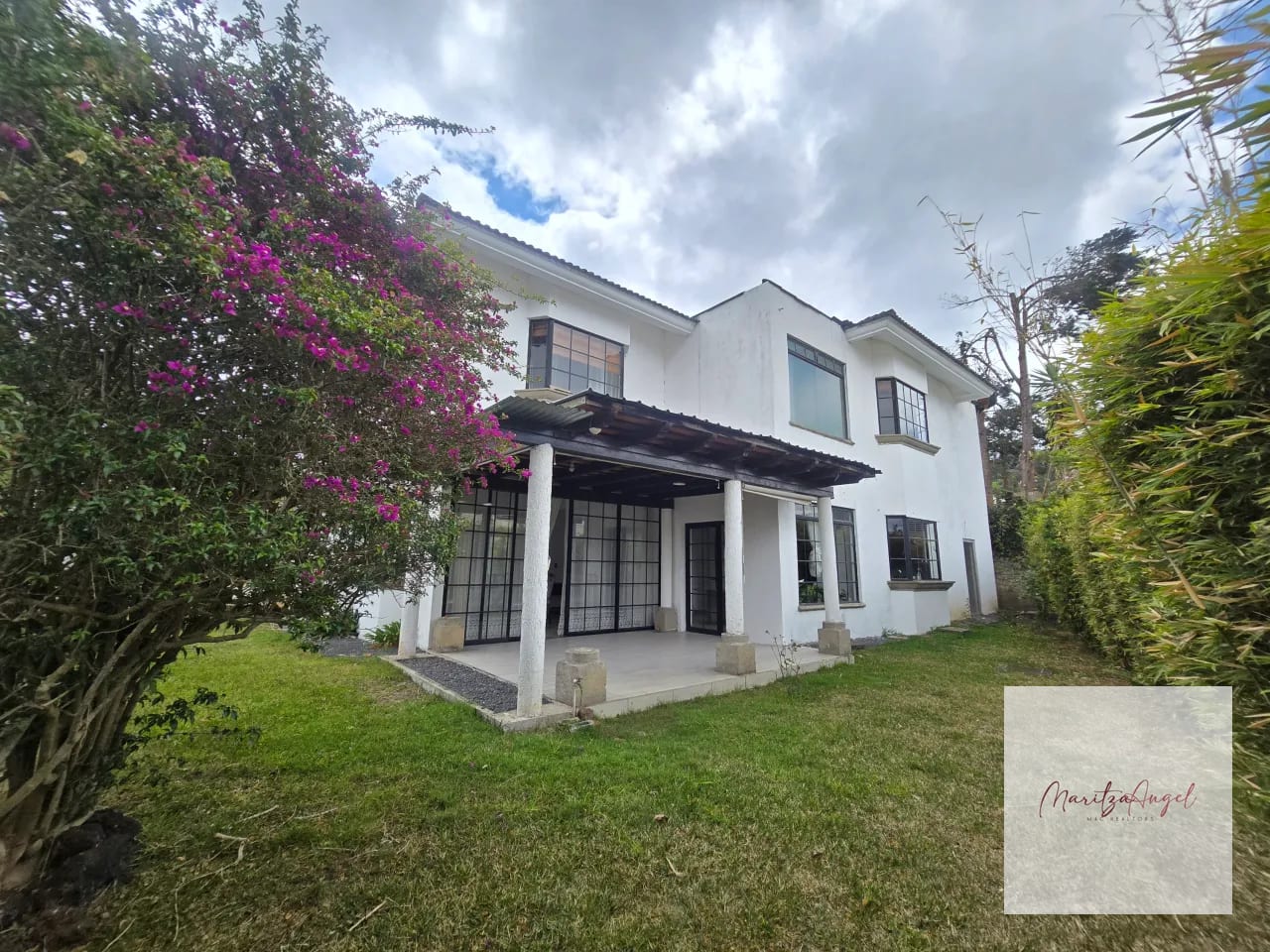 Casa en Renta en Zona 16 — Casa en Alquiler en La Montaña, Zona 16, Guatemala, Ciudad — foto 2 de 15