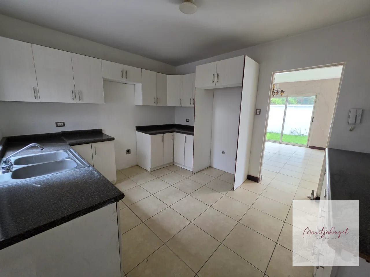 ‼️GANGA‼️ Casa en Venta en Carretera a el Salvador. — Casa en Venta en San Antonio, Carretera a El Salvador, Guatemala, Ciudad — foto 3 de 10
