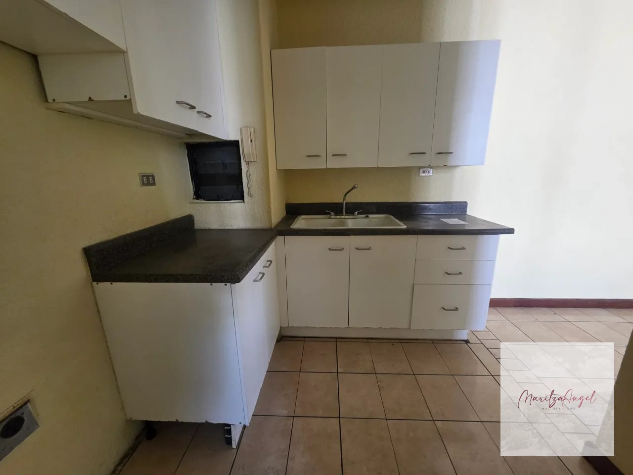 Alquiler de Apartamento en Zona 16 — Apartamento en Alquiler en Valles de Acatan, Zona 16, Guatemala, Ciudad — foto 6 de 9