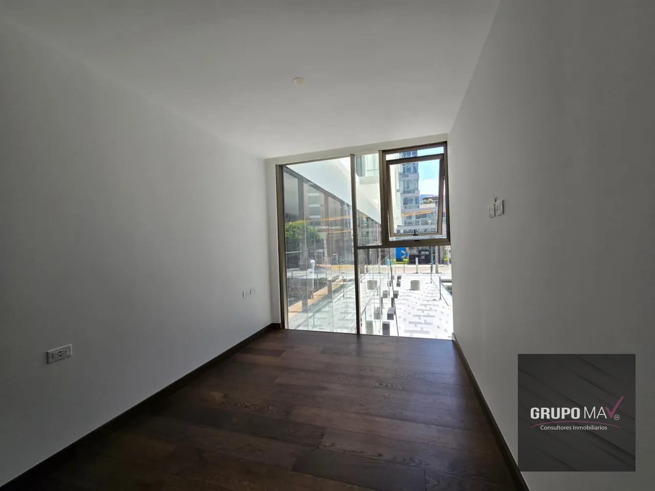 Apartamento Zona 10 Edificio Atarah — Apartamento en Alquiler en Atarah, Zona 10, Guatemala, Ciudad — foto 5 de 11