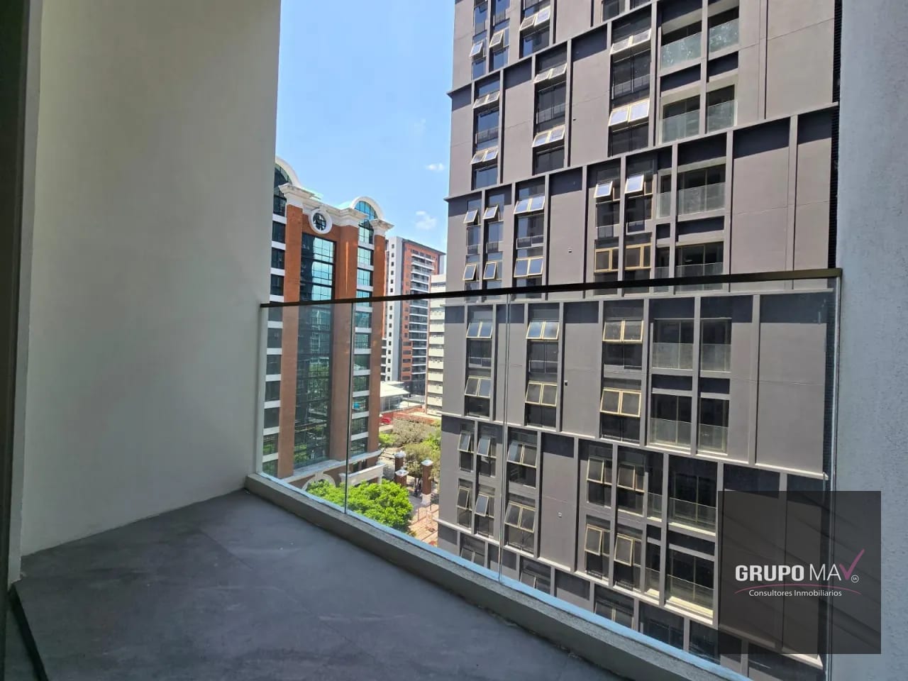 Apartamento Zona 10 Atarah — Apartamento en Alquiler en Atarah, Zona 10, Guatemala, Ciudad — foto 3 de 6