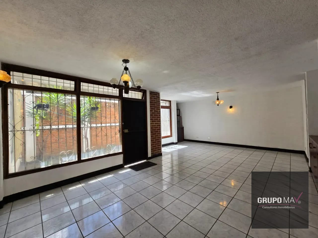 Casa Zona 1 — Casa en Alquiler en Zona 1, Guatemala, Ciudad — foto 2 de 12