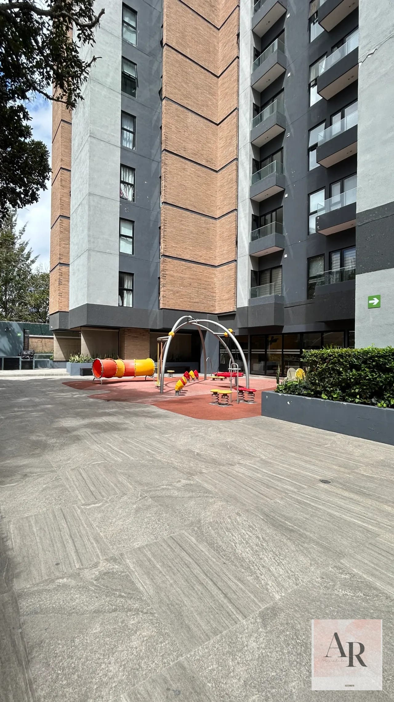 Apartamento en renta zona 10 — Apartamento en Alquiler en Parque 10, Zona 10, Guatemala, Ciudad — foto 1 de 11