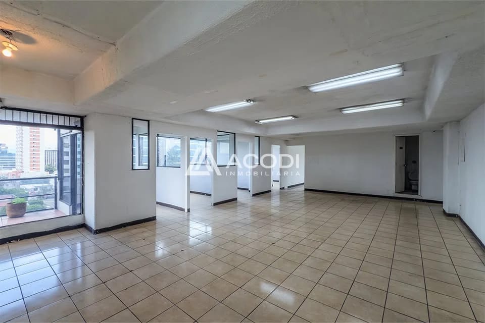 Oficina en Zona 9 — Oficina en Alquiler en Zona 9, Guatemala, Ciudad — foto 1 de 3