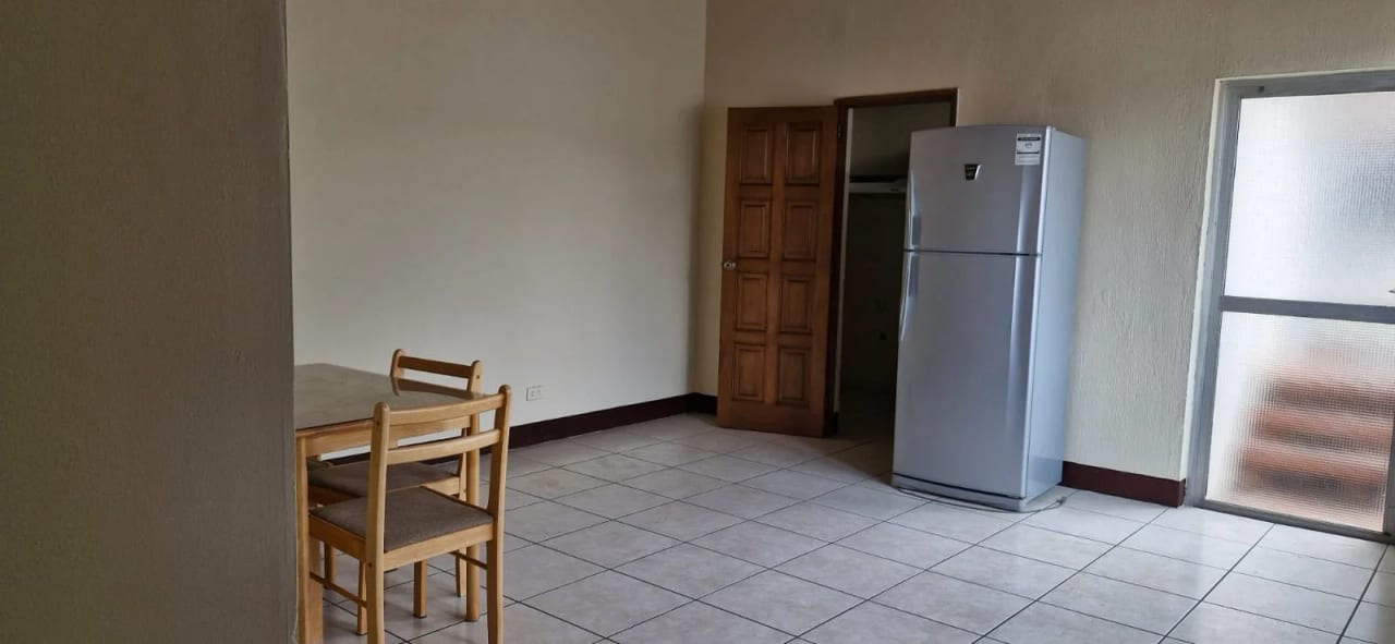 Apartamento semi amueblado en Zona 15 — Apartamento en Alquiler en Zona 15, Guatemala, Ciudad — foto 1 de 9