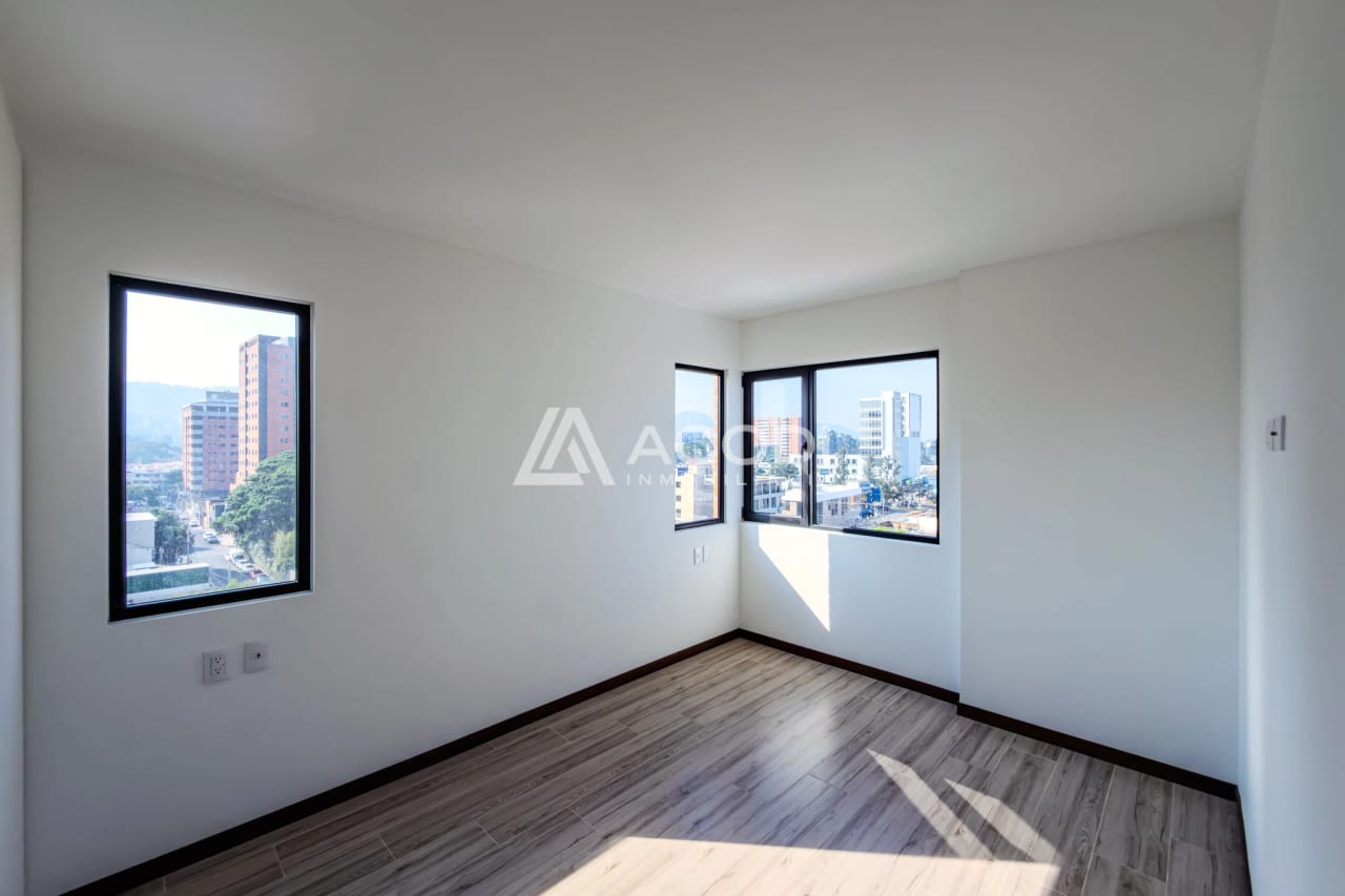 Apartamento en Zona 10 — Apartamento en Venta en Zona 16, Guatemala, Ciudad — foto 7 de 10