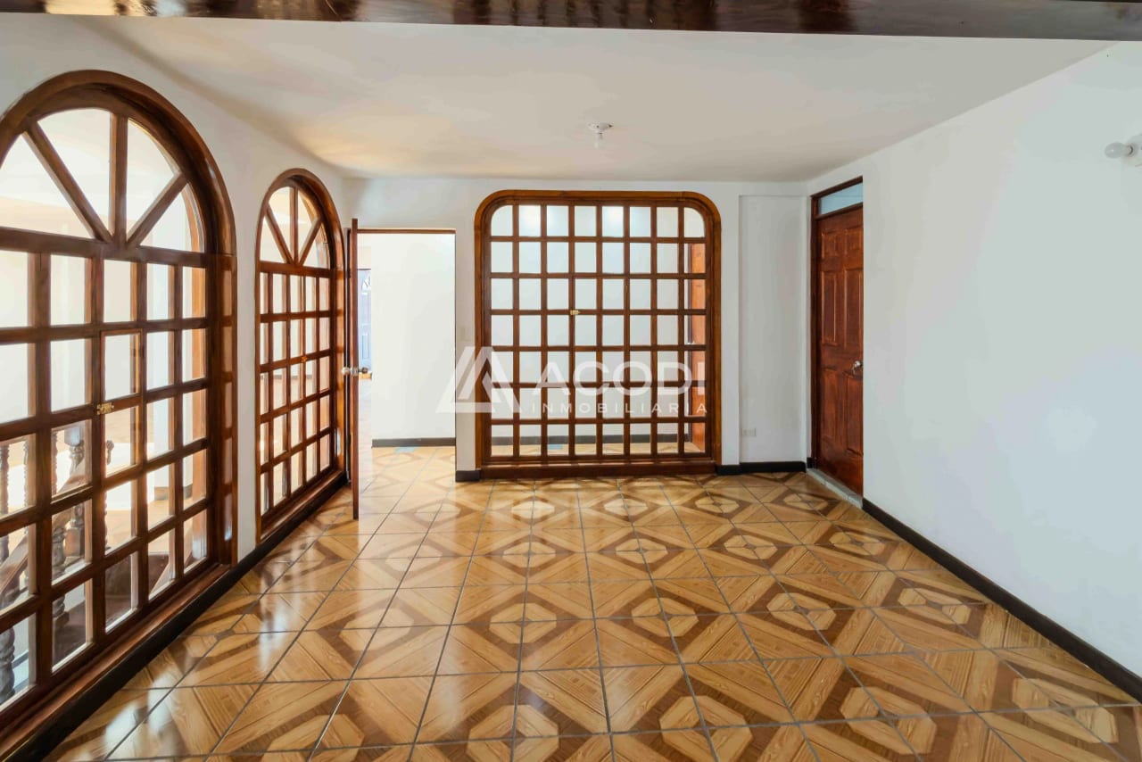 Casa en Zona 12 — Casa en Venta en Zona 12, Guatemala, Ciudad — foto 2 de 10