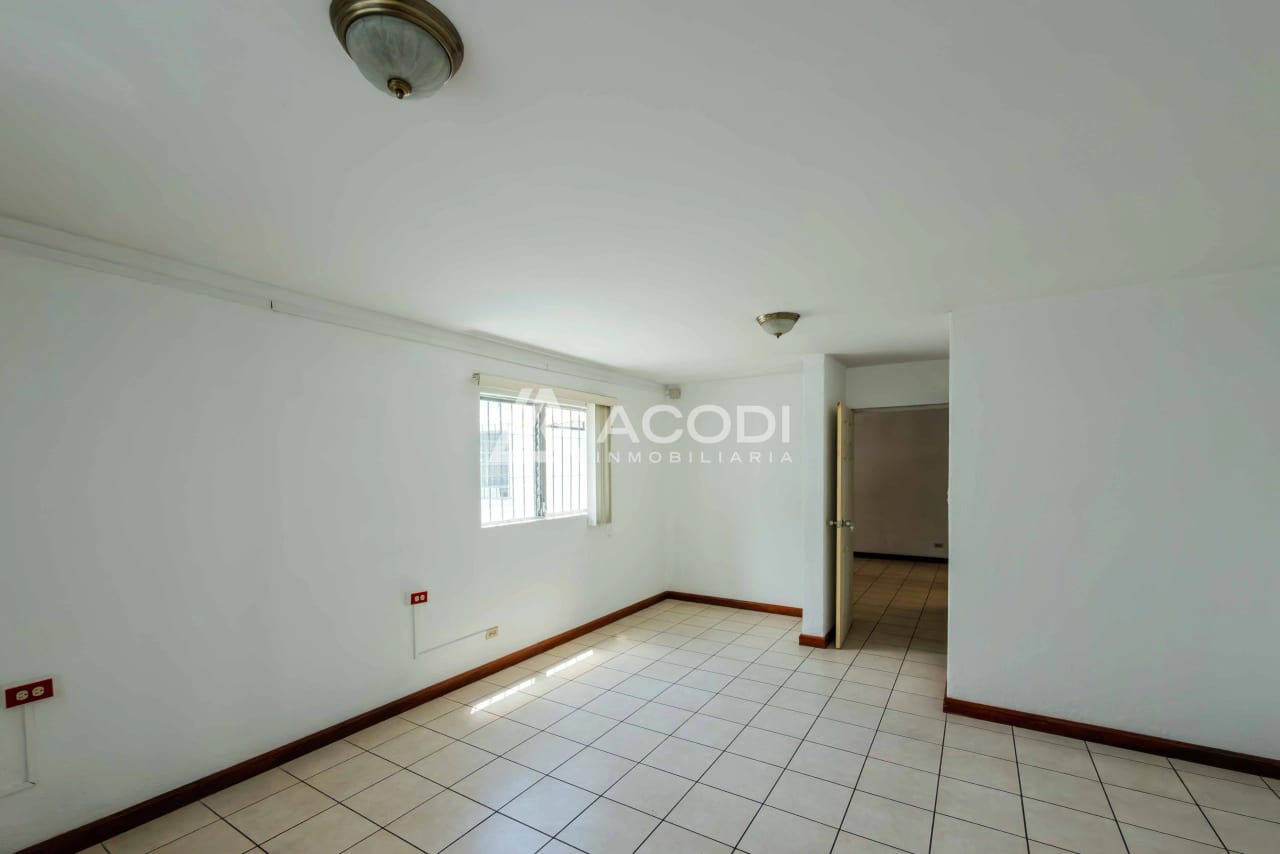 Casa comercial en Zona 13 — Casa en Alquiler en Zona 13, Guatemala, Ciudad — foto 4 de 11