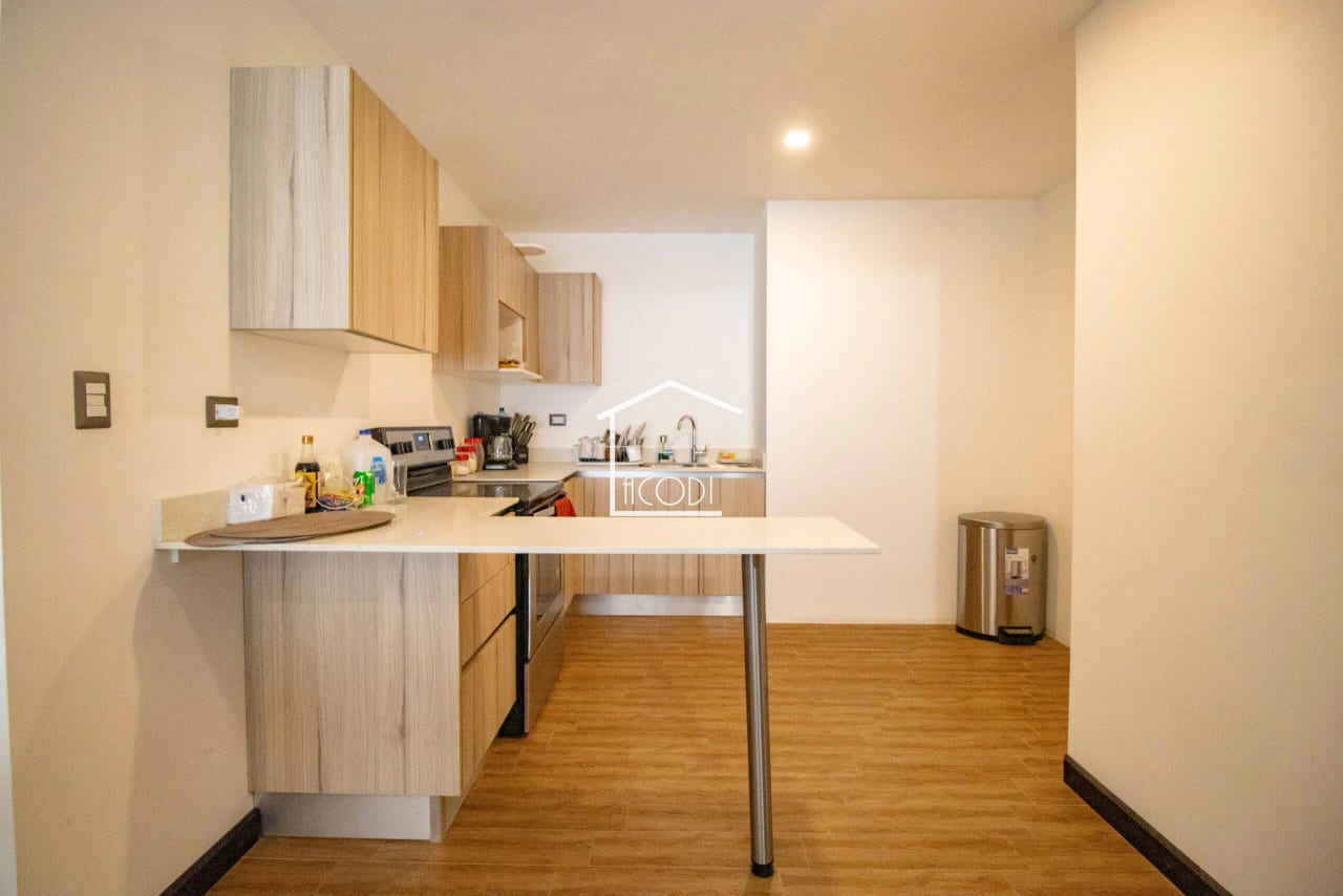 Apartamento con jardín en zona 11 — Apartamento en Venta en Zona 11, Guatemala, Ciudad — foto 2 de 9
