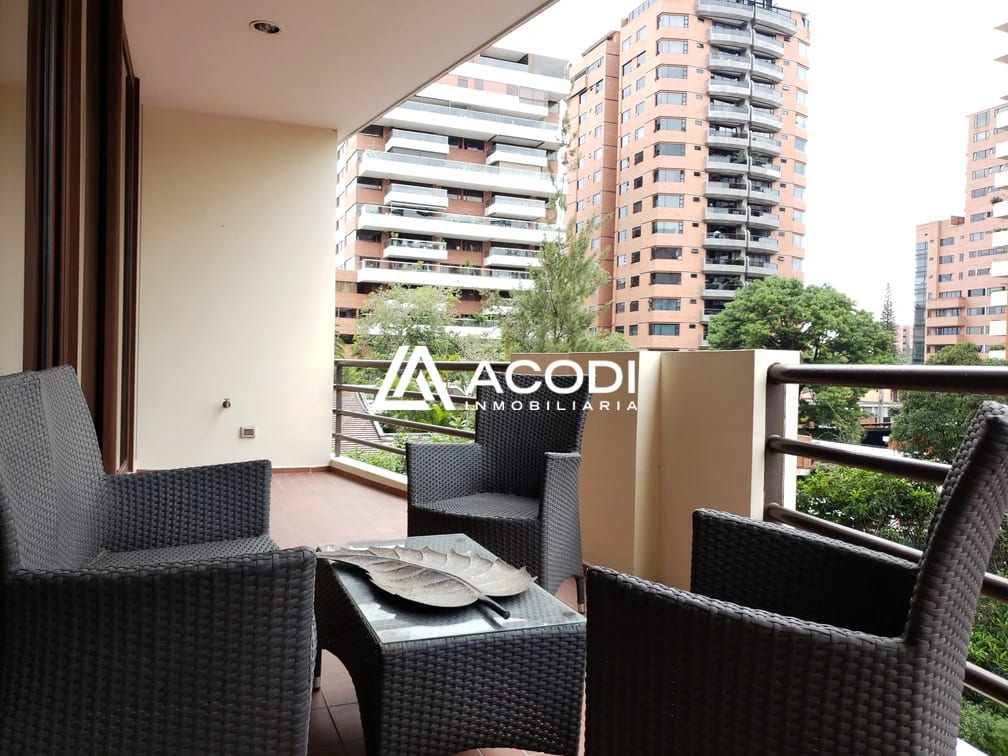 Apartamento amueblado en zona 14 — Apartamento en Venta en Zona 14, Guatemala, Ciudad — foto 2 de 11