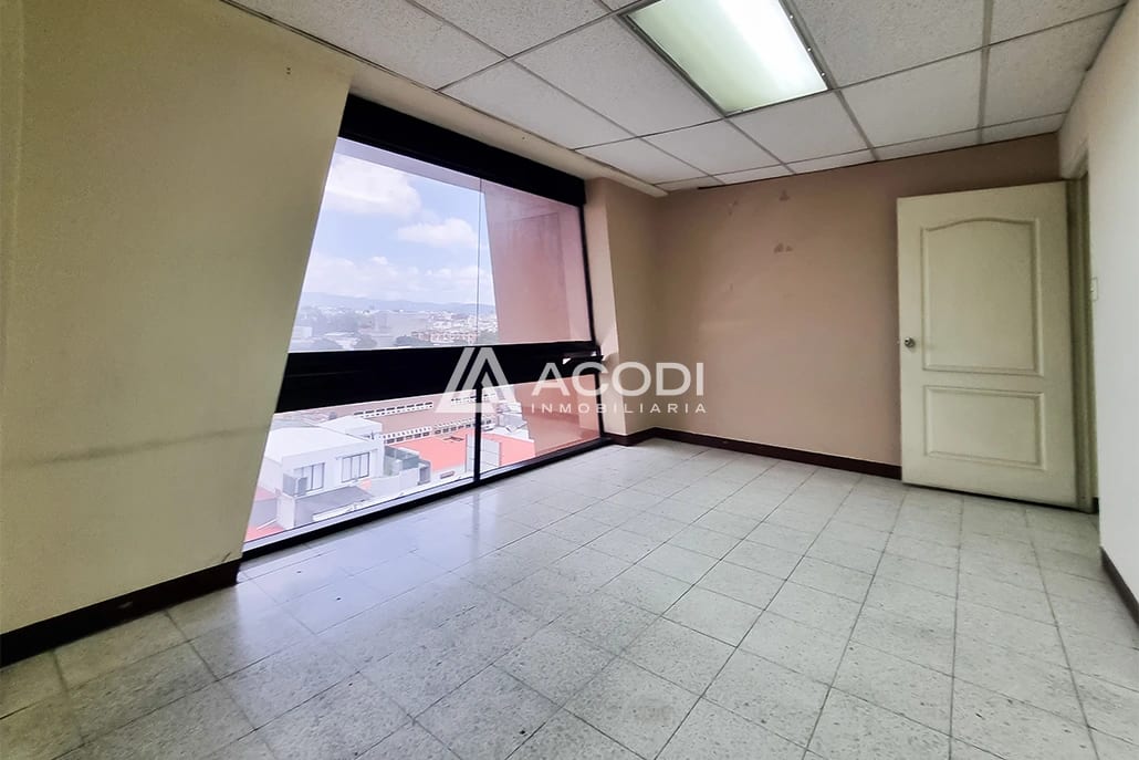Oficina en Zona 9 — Oficina en Alquiler en Zona 9, Guatemala, Ciudad — foto 1 de 10
