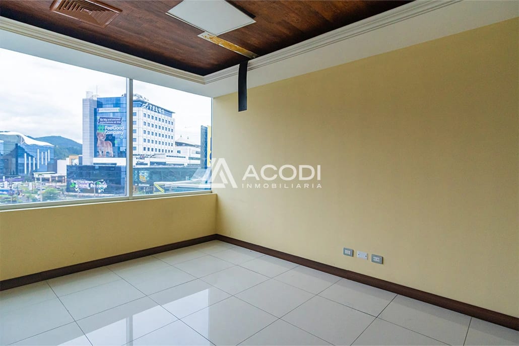 Oficina en Zona 10 — Oficina en Venta en Zona 10, Guatemala, Ciudad — foto 4 de 10