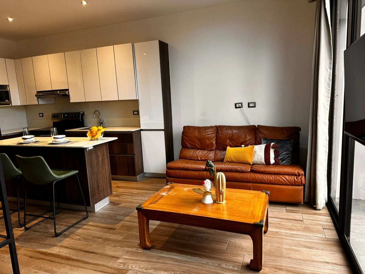 Apartamento tipo estudio en Zona 10 — Apartamento en Alquiler en Zona 10, Guatemala, Ciudad — foto 3 de 7