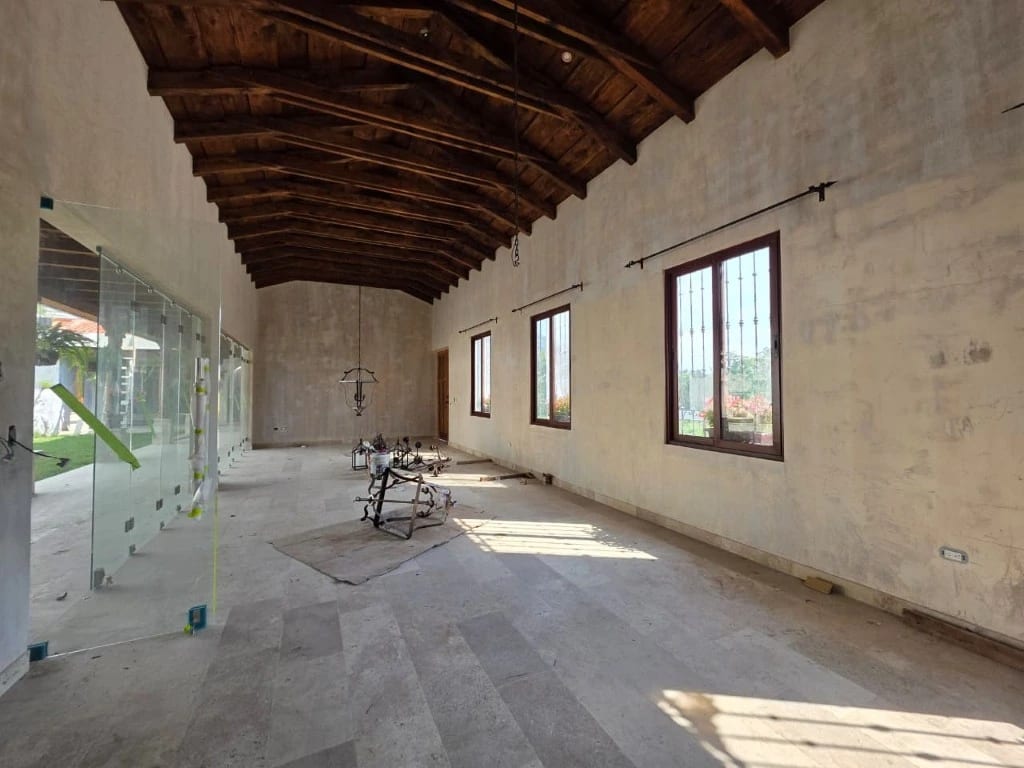 Casa de un nivel amueblada en Antigua Guatemala — Casa en Venta en Antigua, Sacatepéquez — foto 3 de 10