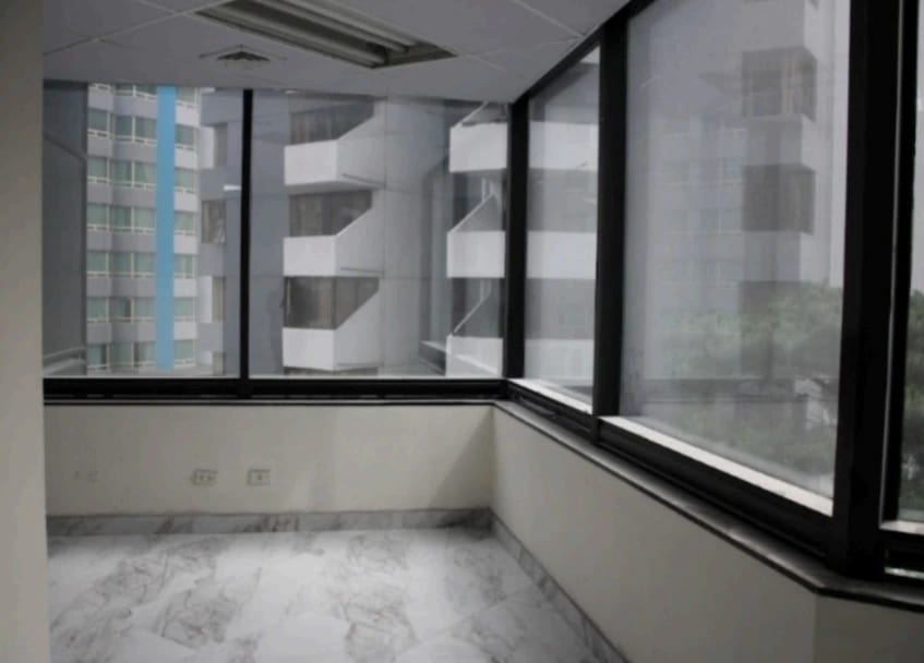Oficina en Murano Center, zona 10 — Oficina en Alquiler en Zona 10, Guatemala, Ciudad — foto 1 de 2