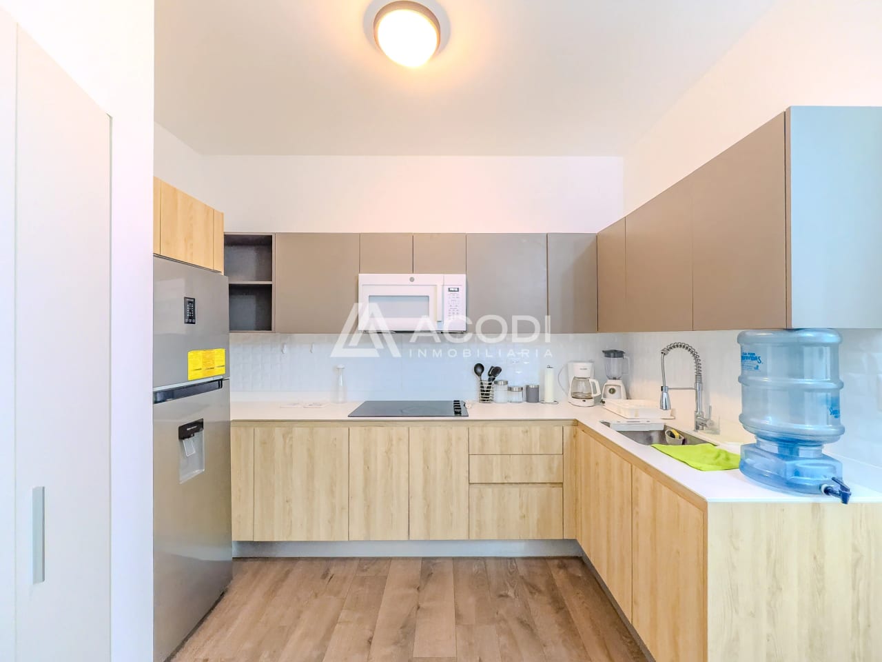 Apartamento amueblado en Zona 10 — Apartamento en Alquiler en Zona 10, Guatemala, Ciudad — foto 3 de 5