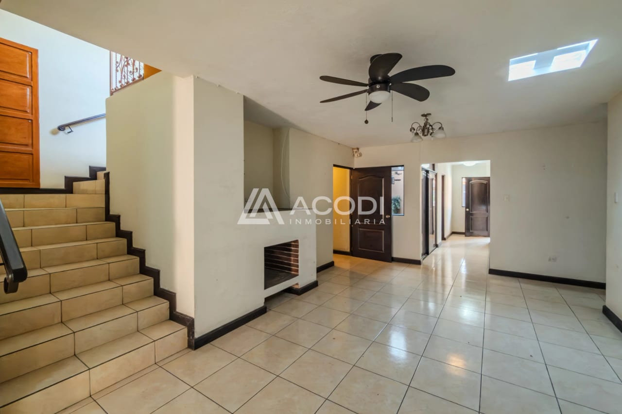 Casa en San Cristóbal, Zona 8 de Mixco — Casa en Venta en Zona 8 Mixco, Guatemala, Ciudad — foto 1 de 6