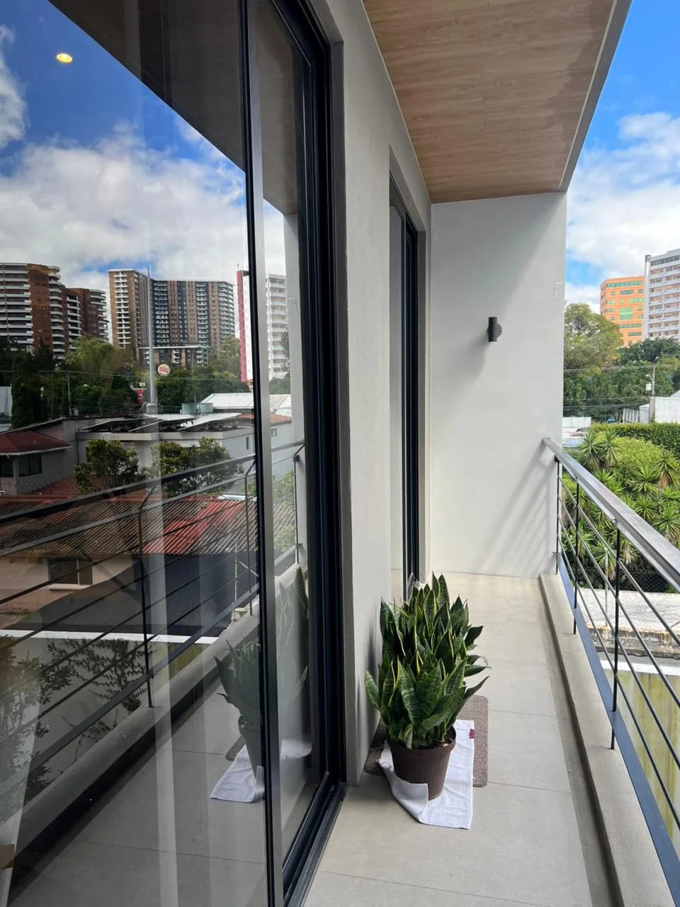 Apartamento amueblado en Zona 13 — Apartamento en Alquiler en Zona 13, Guatemala, Ciudad — foto 3 de 5